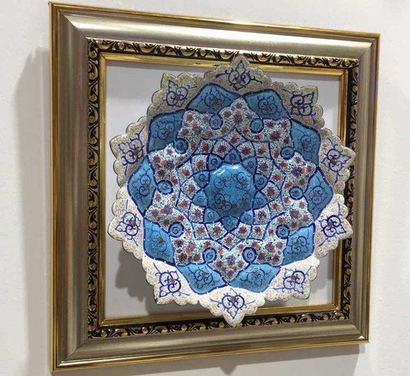 Exclusive Artisan Hand painted copper plate Fine Craftsmanship Detail