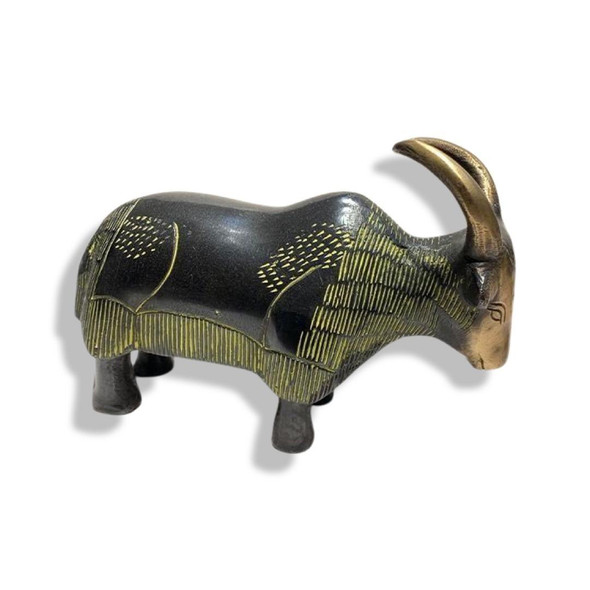 Exclusive Artisan Yak Statue decorative yak Fine Craftsmanship Detail