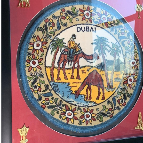 Full setting presentation of the luxury framed carpet and matching gold-plated lifestyle magnet, making a prestigious choice for a Dubai corporate gift or executive hotel lobby decor.