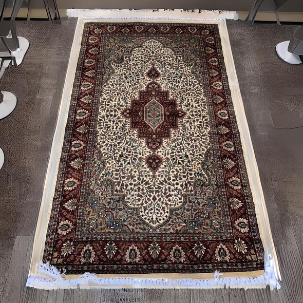 Premium Handmade Kashmiri Silk Carpet 4x6 Feet Perfect For Your Home Handmade Pure Synthetic Silk Carpet High-Quality Design View