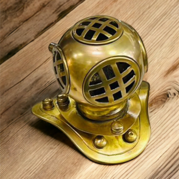 Premium Artisan Brass Diver's Helmet Diving High-Quality Design View