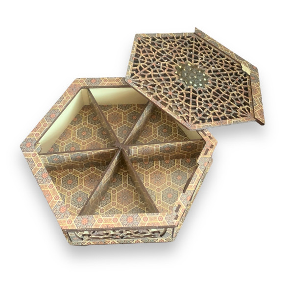 Exclusive Elegance Unveiled: Wooden Hexagon Gift Box Heritage Collection Detail
