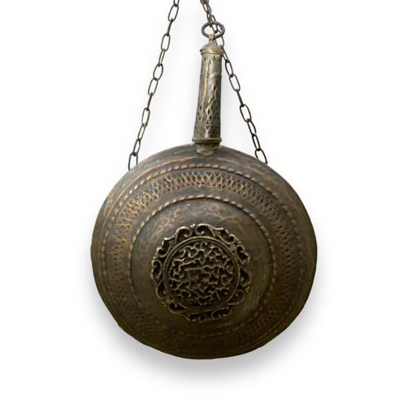 Exclusive Hand-engraved Military Gun Powder Flask Heritage Collection Detail