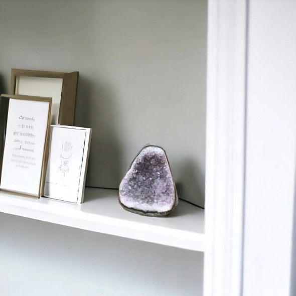 Exclusive Uae Raw Amethyst Crystal Cathedral Heritage Collection Detail