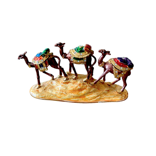 Exclusive Bahrain Souvenir Metal Statue: Trio Of Heritage Collection Detail