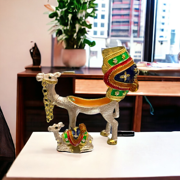 Exclusive Table Camel With Baby Trinket Heritage Collection Detail