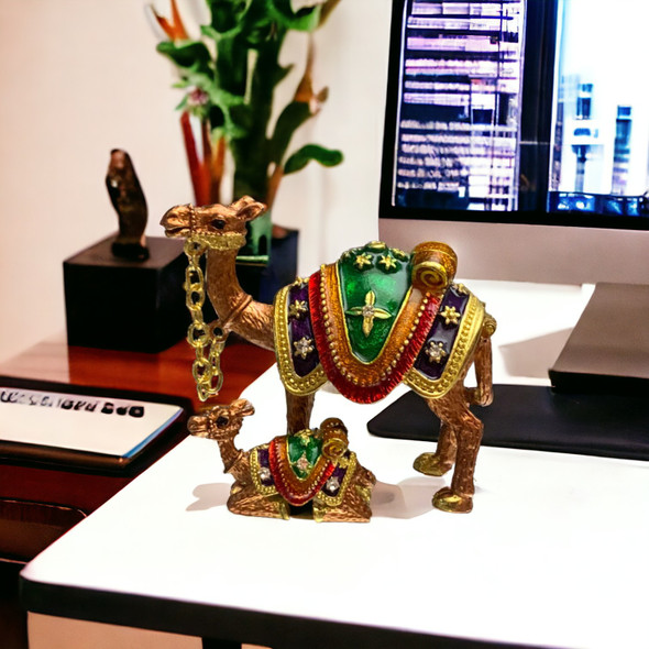 Exclusive Bahrain Camel With Baby Trinket Heritage Collection Detail