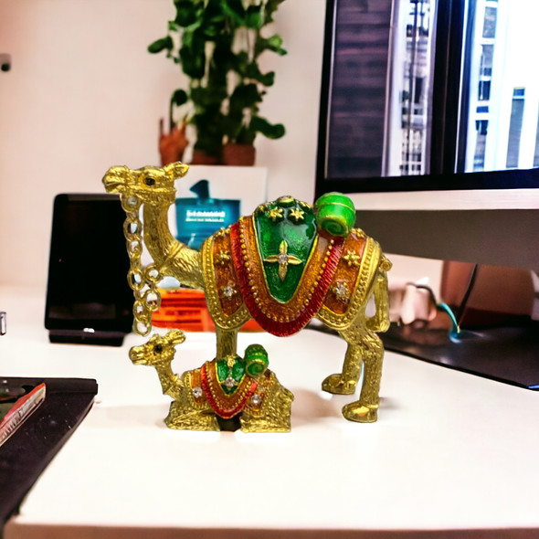 Exclusive Camel With Baby Trinket Box Heritage Collection Detail