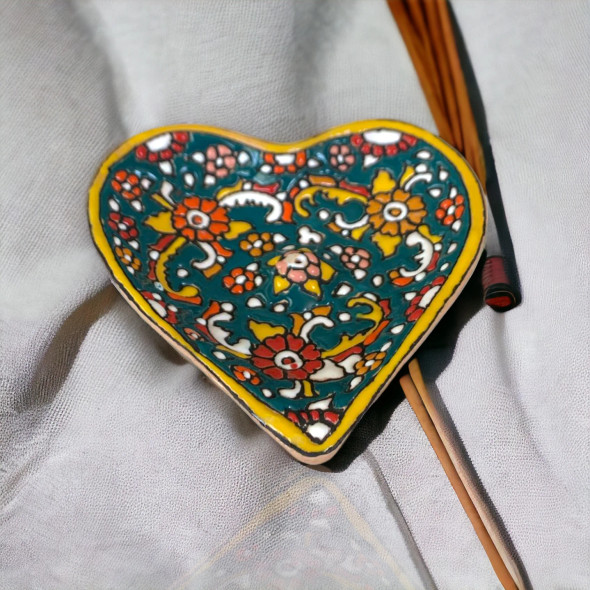 Exclusive Heart-shaped Ceramic Incense Holder Heritage Collection Detail