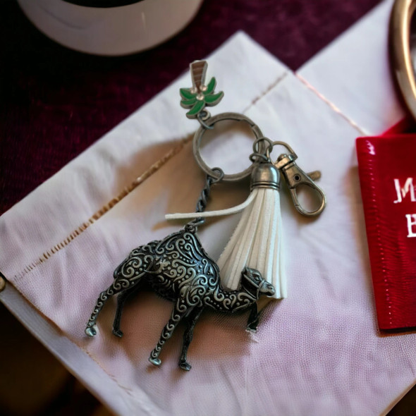 camel key chain