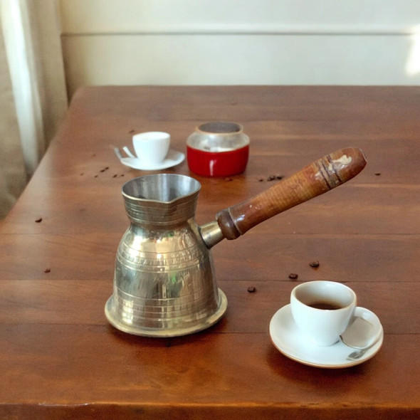 Premium Turkish Turkish Turkish Brass Coffee Artisan Detail View
