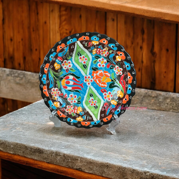 Premium Handmade Traditional Turkish Ceramic Plate 18 cm Artisan Detail View