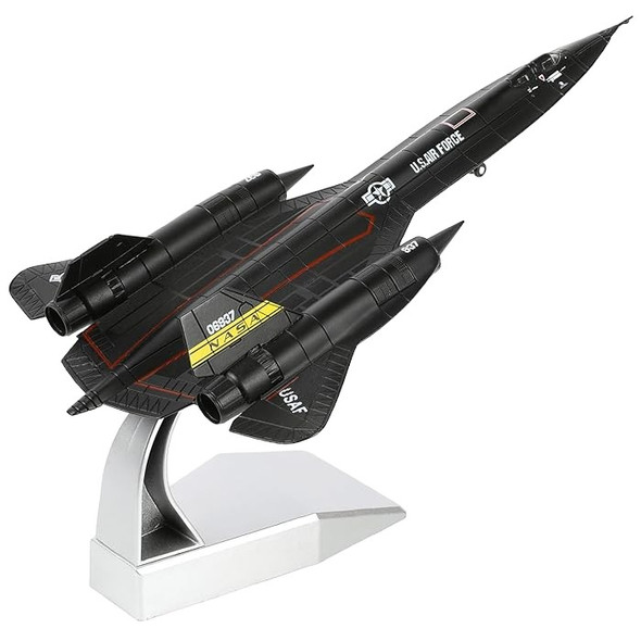 Luxury 1/144 SR-71 Blackbird Diecast Metal Aircraft Model Kit Artisan Detail View
