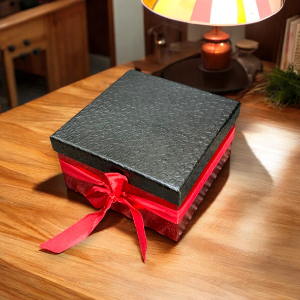 Premium Celebrate Her With A Stunning Craftsmanship and Design