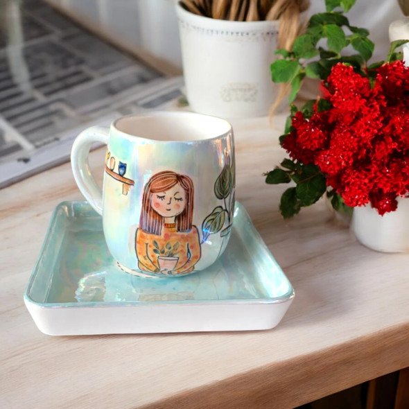 An exclusive Craftihouse unique souvenir gift in the UAE showcasing artisan tableware and botanical home dining accessories.