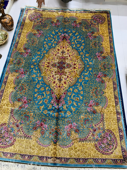 Awesome Flower Pattern Silk Carpet - 225x150 Cm Pure Silk Machine-made Rug | Hand-finished Religious Mat | Sacred Home Heritage - Luxury Handcrafted Art Craftihouse Dubai