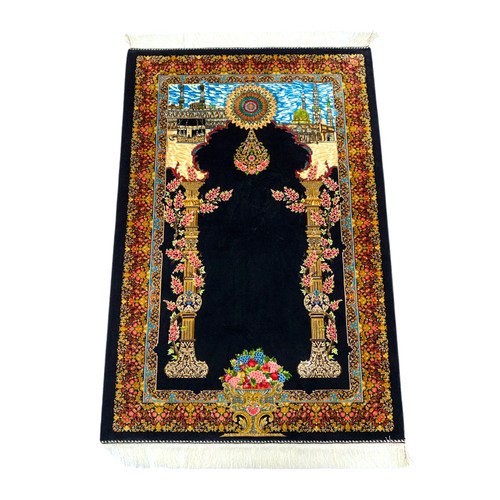 Luxury Luxury Silk Prayer Mat Artisan Detail View