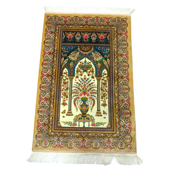 Luxury Stunning Silk Carpet Prayer 120x80 Cm Artisan Detail View