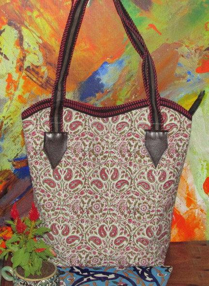 Artisan shopping bag A Beautiful Pink Pattern handmade handbag High-Resolution Product Shot