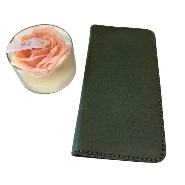 Luxury Handmade Dark Green Leather Wallet Artisan Detail View