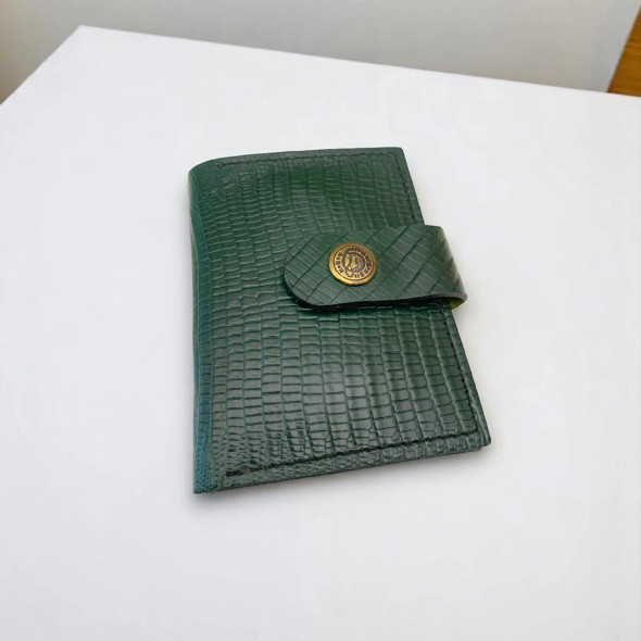 Luxury Handmade Green Crocodile-Embossed Leather Wallet Artisan Detail View