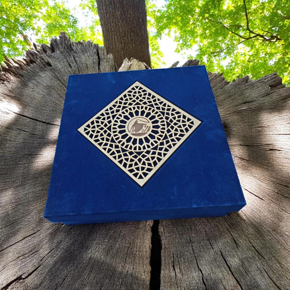 Luxury Luxury Handmade Gift Box Artisan Detail View