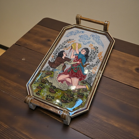 Detailed view of the intricate star-patterned Khatamkari inlay on the rim and handles of the luxury tray.