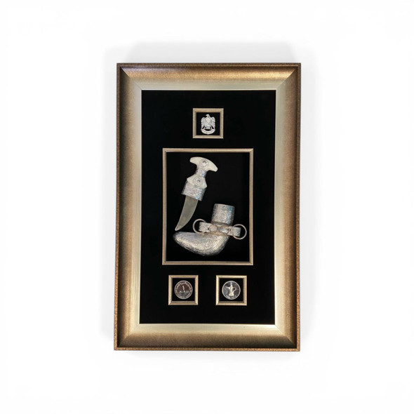 A perspective view of the "Silver Heritage" frame, highlighting the sleek metallic finish and the high-end profile of the frame.