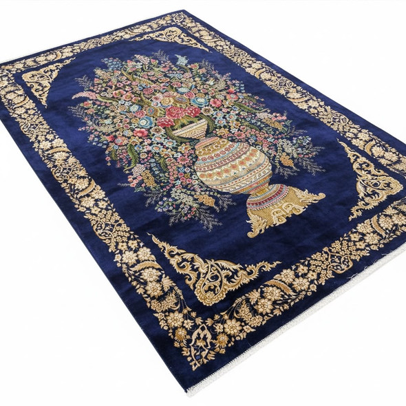 Decorative silk carpet suitable for luxury home interiors