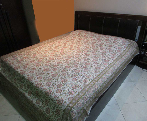 Handcrafted 280X180Cm Pink Floral Bedsheet Lifestyle Visual