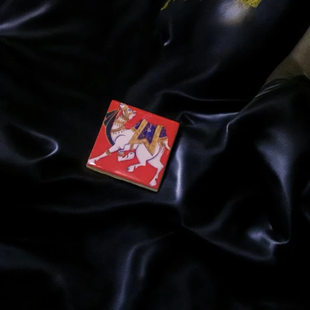 camel-pattern-ceramic-magnet