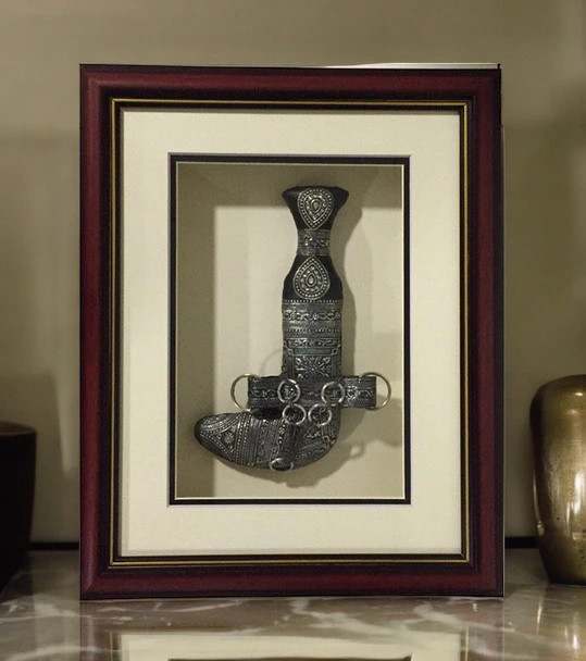 Framed Omani Khanjar The Sultan’s | Authentic Arabic Khanjar | Luxury Framed Souvenir Art - Luxury Handcrafted Art Craftihouse Dubai