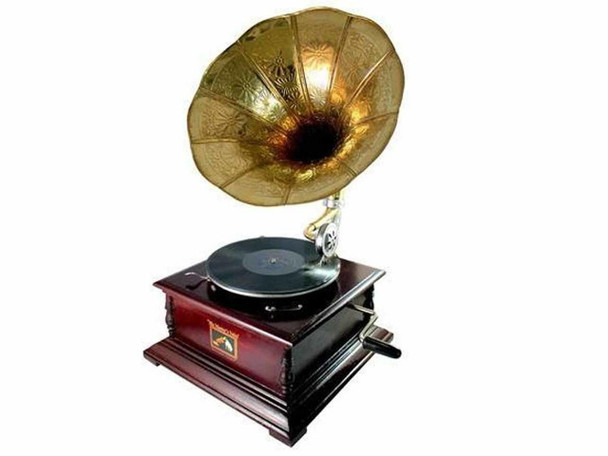 Luxury Uae Working Wooden Brass Gramophone Premium Design Showcase