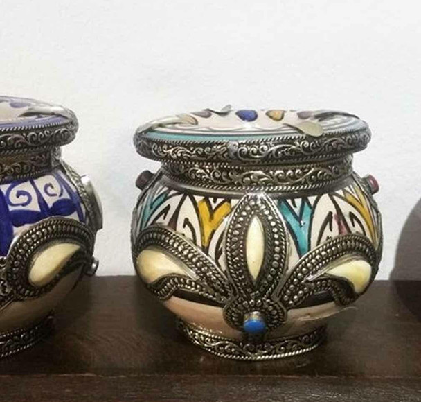 Luxury Handcrafted With & Coral Engraved Premium Design Showcase