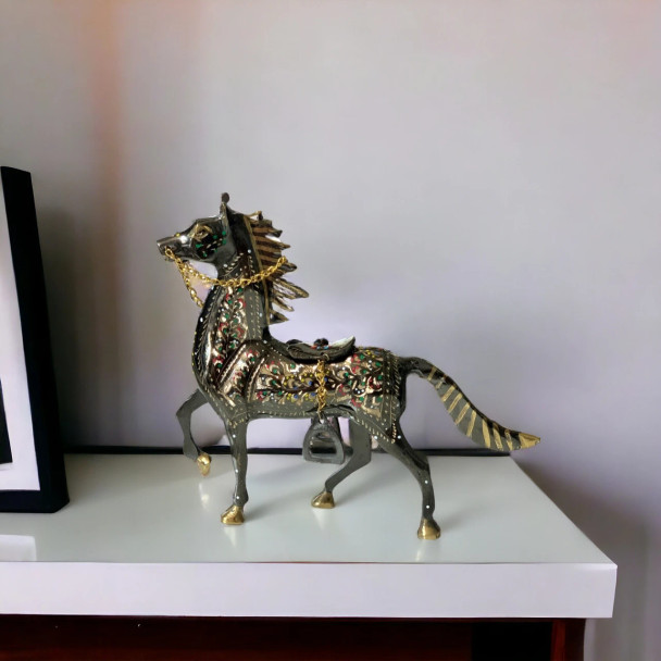 Handcrafted Metal Horse Sculpture Engraved Horse Lifestyle Visual