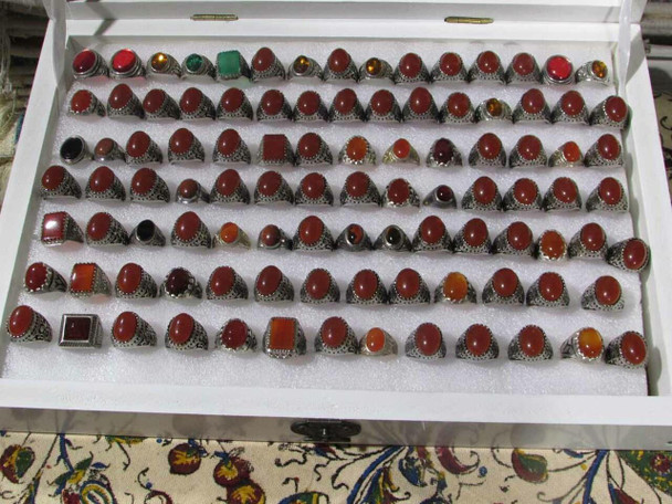 Exclusive Artisan Assorted synthetic Red Agate Fine Craftsmanship Detail