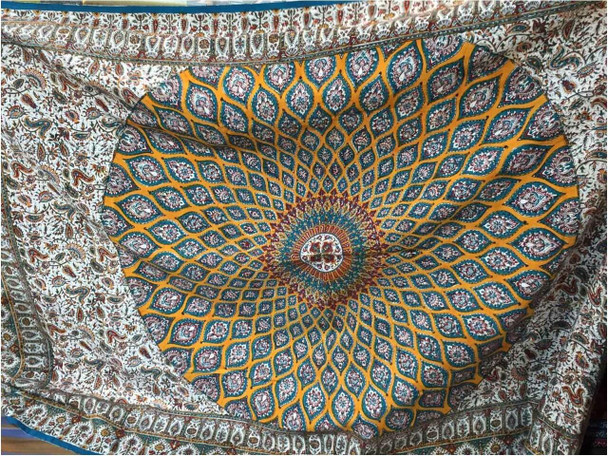 Artisan Artisan Dinner tapestry table sheet High-Resolution Product Shot