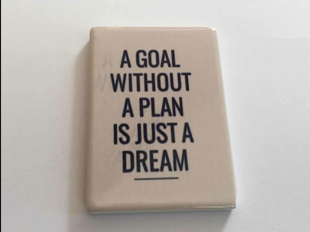Close-up view of the motivational typography on our 7x5 cm fridge magnet,