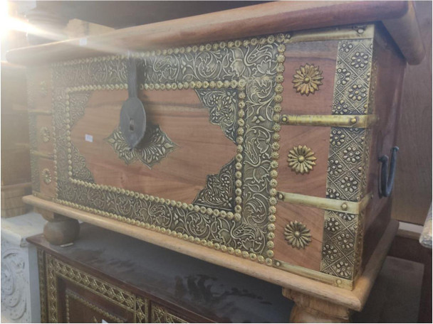 Brown Pattern Handmade Wooden Brass Vintage New Home Decor | Elegant Handcrafted Storage Box | Vip Corporate Gift - Luxury Handcrafted Art Craftihouse Dubai