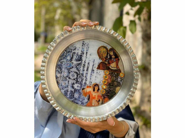 Luxury Round handmade resin and brass serving tray 26 cm , wall hanging plate Premium Design Showcase