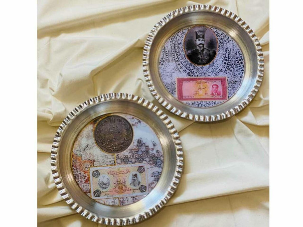 Luxury Set of 2pcs Round handmade resin and metal serving tray 26 cm , wall hanging plate Premium Design Showcase