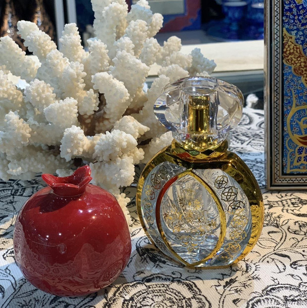 Luxury Perfume bottle , golden color arabic glass perfume bottle Premium Design Showcase
