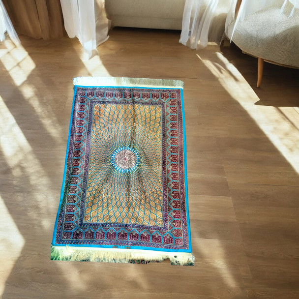 Exclusive Luxurious Velvet Carpet Pattern Prayer Mat Fine Craftsmanship Detail