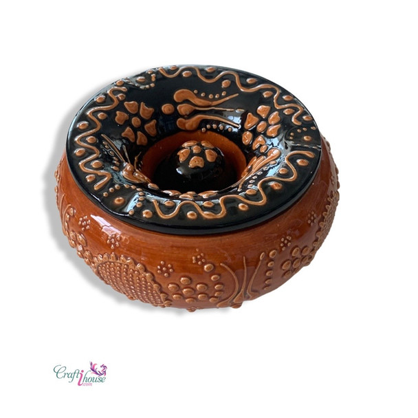 Premium Ceramic Ashtray , Turkish ceramic Ashtray with Lid , table decor ashtray High-Quality Design View