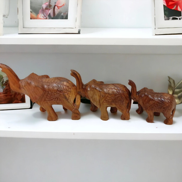 wooden elephant set