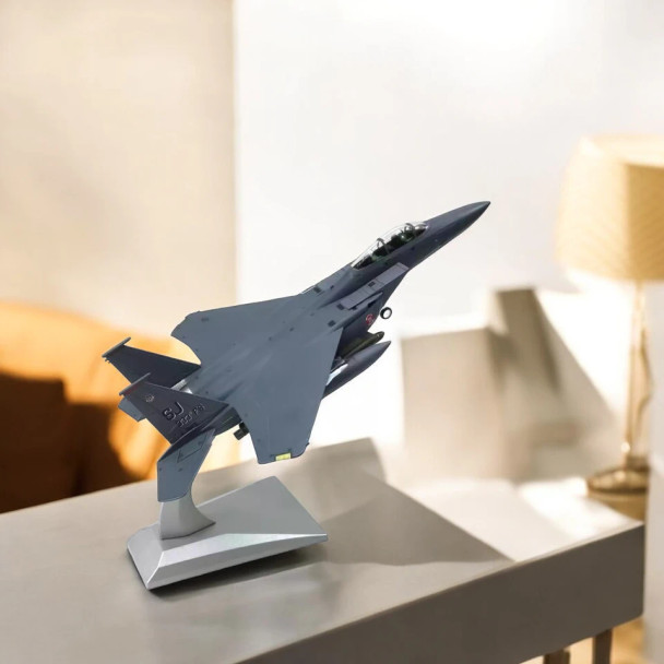 Luxury 1:100 Scale US F-15E Strike Eagle Combat Bomber Model Artisan Detail View