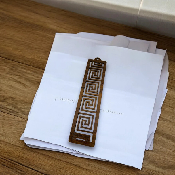 Luxury Custom Durable Brown Wooden Bookmark Artisan Detail View