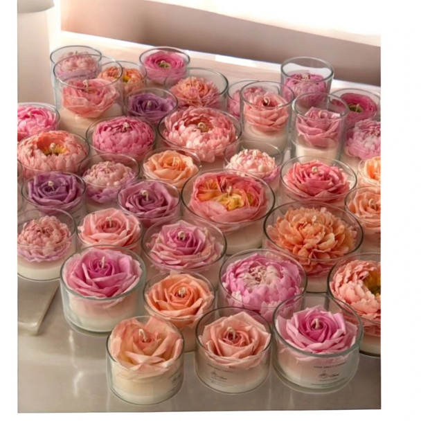 Luxury Uae 3 piece Pink Rose Artisan Detail View