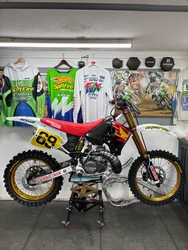 Customer Build: Honza Schneider's 1993 Honda CR250R Restoration 