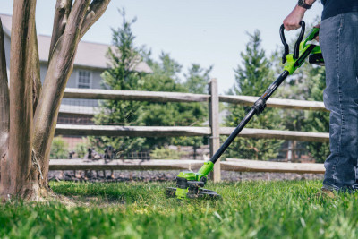 Greenworks 24V 12 In. String Trimmer with 3.0Ah Battery & Charger